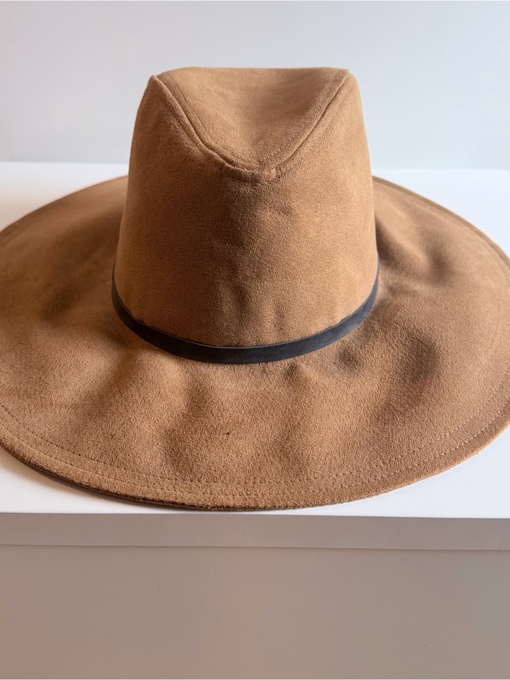 Zara Wide Brim Fedora Hat - Tan with Black Band